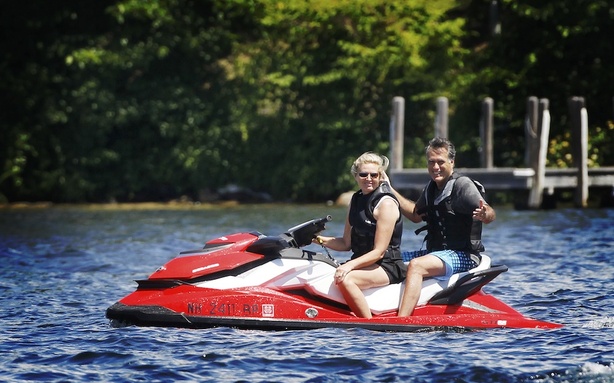 Things white Presidential candidates are allowed to do: vacation ...